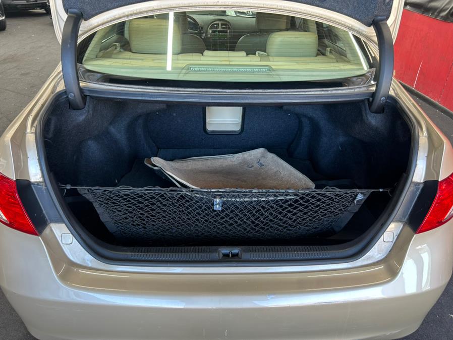 2009 Lexus ES 350 4dr Sdn, available for sale in Garfield, New Jersey | Urban Motors Collection. Garfield, New Jersey 2009 Lexus ES 350 4dr Sdn, available for sale in Garfield, New Jersey | Urban Motors Collection. Garfield, New Jersey