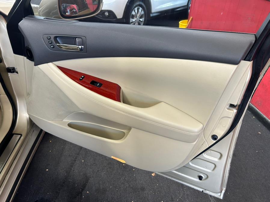 2009 Lexus ES 350 4dr Sdn, available for sale in Garfield, New Jersey | Urban Motors Collection. Garfield, New Jersey 2009 Lexus ES 350 4dr Sdn, available for sale in Garfield, New Jersey | Urban Motors Collection. Garfield, New Jersey