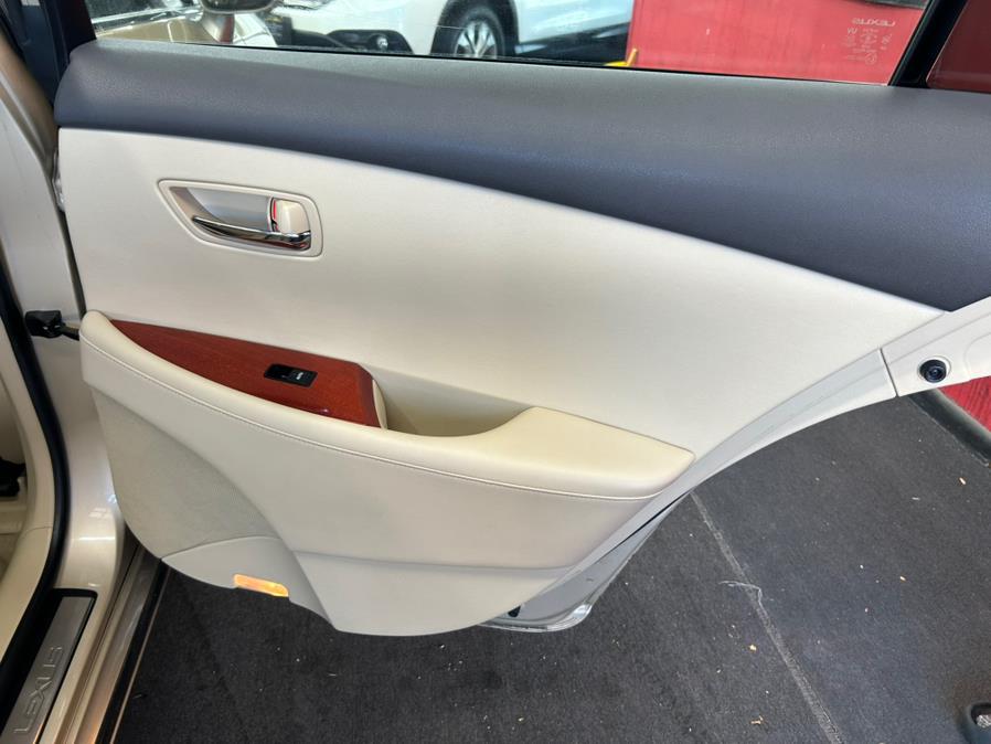 2009 Lexus ES 350 4dr Sdn, available for sale in Garfield, New Jersey | Urban Motors Collection. Garfield, New Jersey 2009 Lexus ES 350 4dr Sdn, available for sale in Garfield, New Jersey | Urban Motors Collection. Garfield, New Jersey