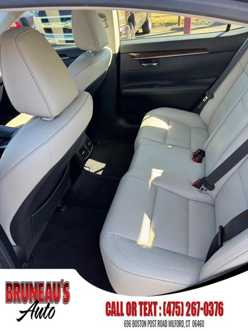 2015 Lexus ES 350 4dr Sdn, available for sale in Milford, Connecticut | Bruneau's Auto Inc. Milford, Connecticut 2015 Lexus ES 350 4dr Sdn, available for sale in Milford, Connecticut | Bruneau's Auto Inc. Milford, Connecticut