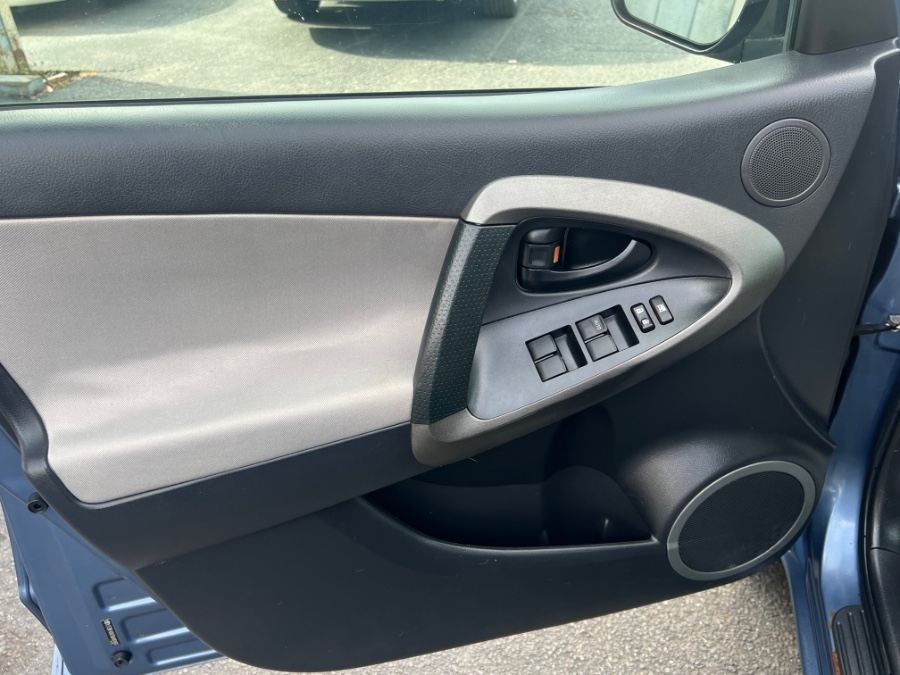 2012 Toyota RAV4 4WD 4dr I4 (Natl), available for sale in Westfield, Massachusetts | Auto Wings Cop. Westfield, Massachusetts 2012 Toyota RAV4 4WD 4dr I4 (Natl), available for sale in Westfield, Massachusetts | Auto Wings Cop. Westfield, Massachusetts