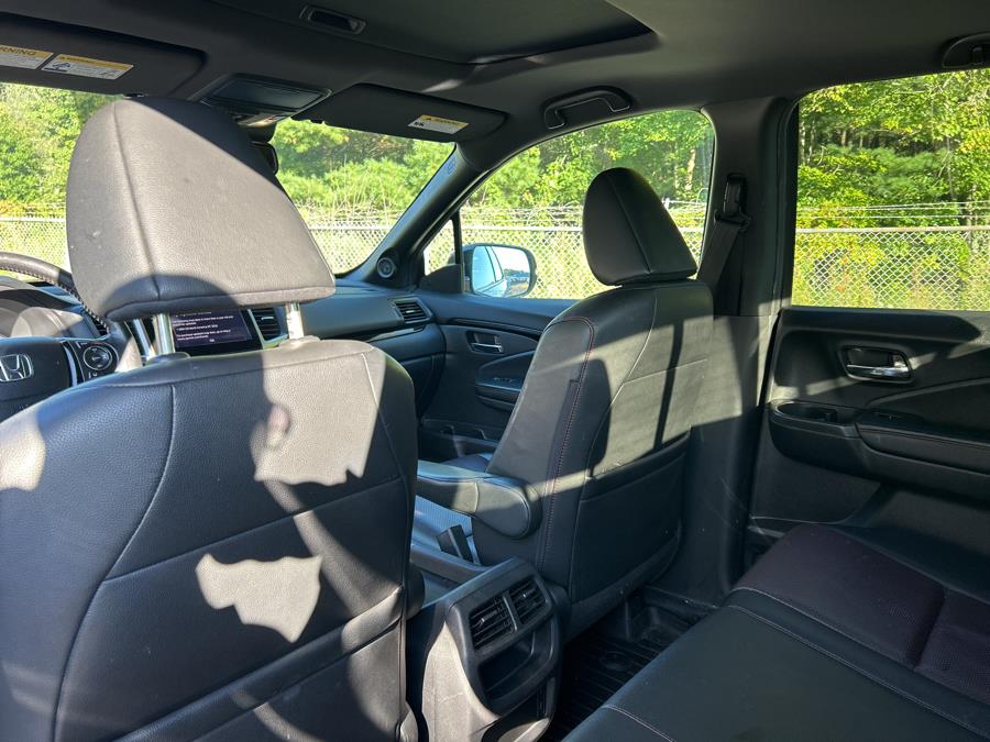 2017 Honda Ridgeline Black Edition 4x4 Crew Cab 5.3'' Bed, available for sale in Vernon Rockville, Connecticut | Vernon Motor Cars. Vernon Rockville, Connecticut 2017 Honda Ridgeline Black Edition 4x4 Crew Cab 5.3'' Bed, available for sale in Vernon Rockville, Connecticut | Vernon Motor Cars. Vernon Rockville, Connecticut