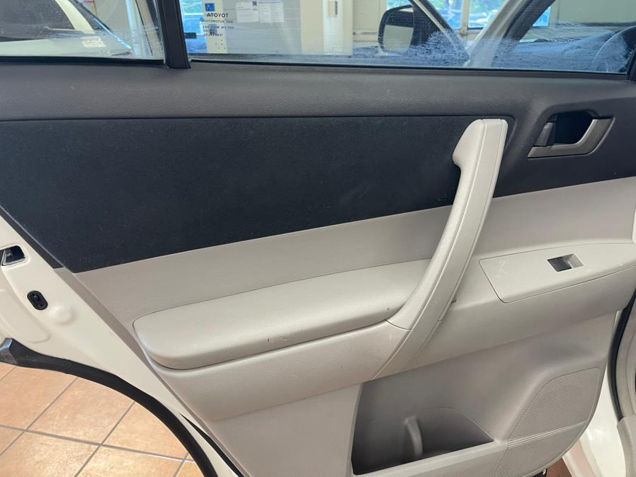 2012 Toyota Highlander FWD 4dr I4 (Natl), available for sale in Suffern, New York | Rockland Motor Sport. Suffern, New York 2012 Toyota Highlander FWD 4dr I4 (Natl), available for sale in Suffern, New York | Rockland Motor Sport. Suffern, New York