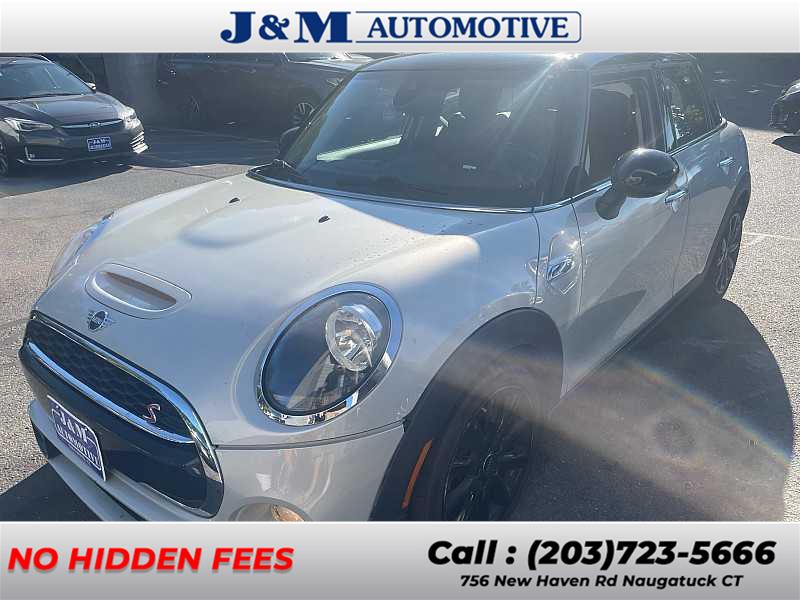 Used 2019 Mini Hardtop 4 Door in Naugatuck, Connecticut | J&M Automotive Sls&Svc LLC. Naugatuck, Connecticut