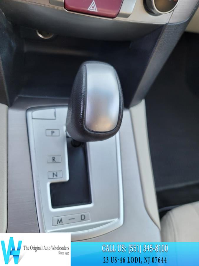 2013 Subaru Outback 4dr Wgn H4 Auto 2.5i Premium, available for sale in Lodi, New Jersey | AW Auto & Truck Wholesalers, Inc. Lodi, New Jersey 2013 Subaru Outback 4dr Wgn H4 Auto 2.5i Premium, available for sale in Lodi, New Jersey | AW Auto & Truck Wholesalers, Inc. Lodi, New Jersey
