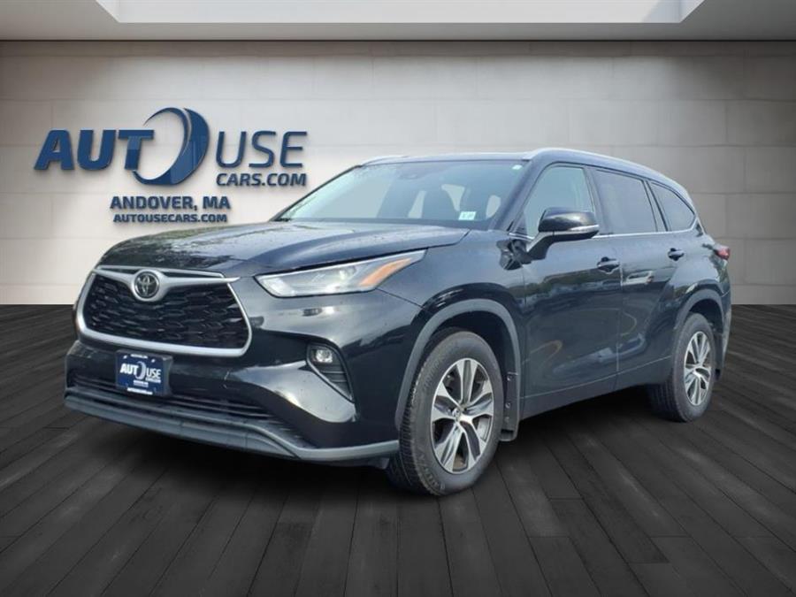 2022 Toyota Highlander XLE's photo