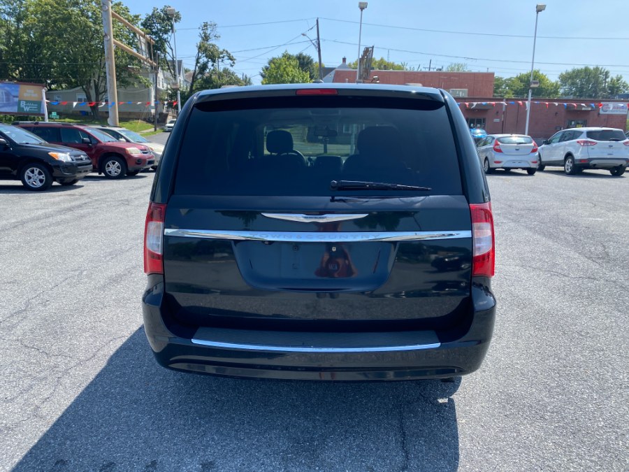 2013 Chrysler Town & Country 4dr Wgn Touring, available for sale in Bethlehem, Pennsylvania | Best Auto Deals LLC. Bethlehem, Pennsylvania 2013 Chrysler Town & Country 4dr Wgn Touring, available for sale in Bethlehem, Pennsylvania | Best Auto Deals LLC. Bethlehem, Pennsylvania