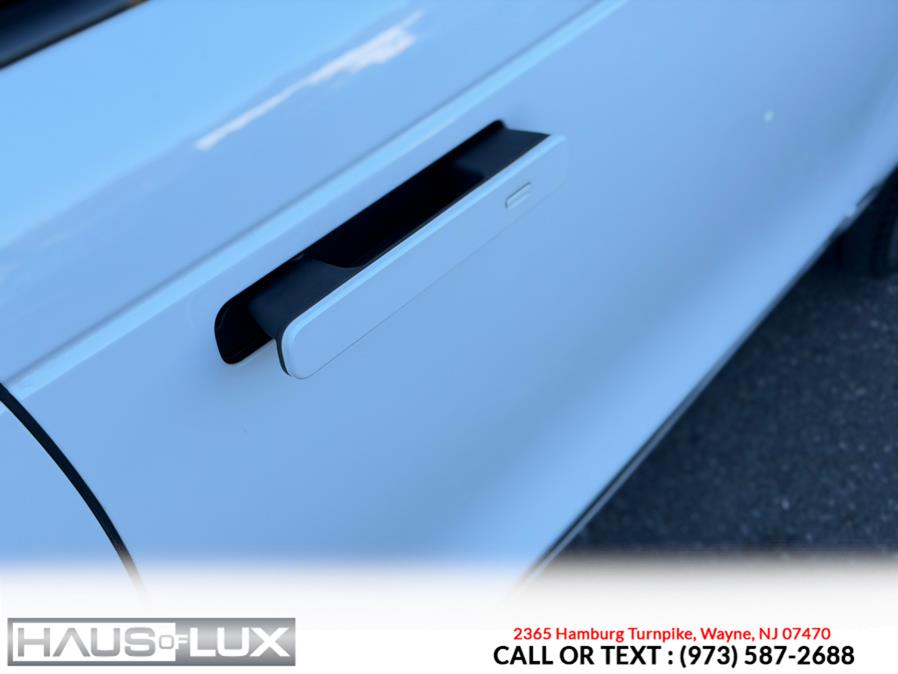 2018 Land Rover Range Rover Velar P250 R-Dynamic SE, available for sale in Wayne, New Jersey | Haus of Lux. Wayne, New Jersey 2018 Land Rover Range Rover Velar P250 R-Dynamic SE, available for sale in Wayne, New Jersey | Haus of Lux. Wayne, New Jersey