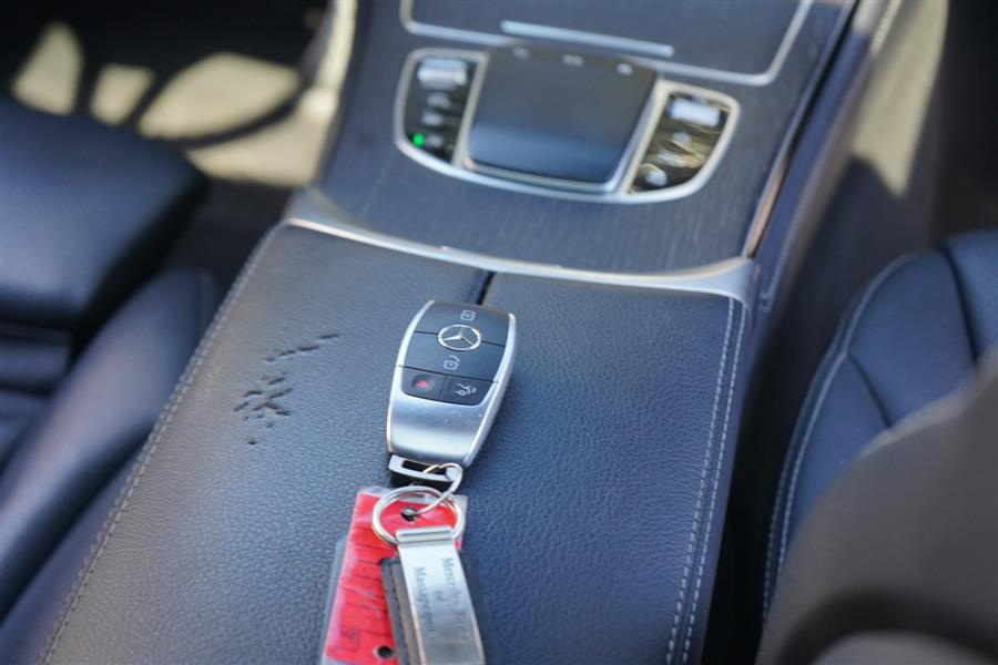 2021 Mercedes-benz Glc GLC 300, available for sale in Woodside, New York | Drive Central. Woodside, New York 2021 Mercedes-benz Glc GLC 300, available for sale in Woodside, New York | Drive Central. Woodside, New York