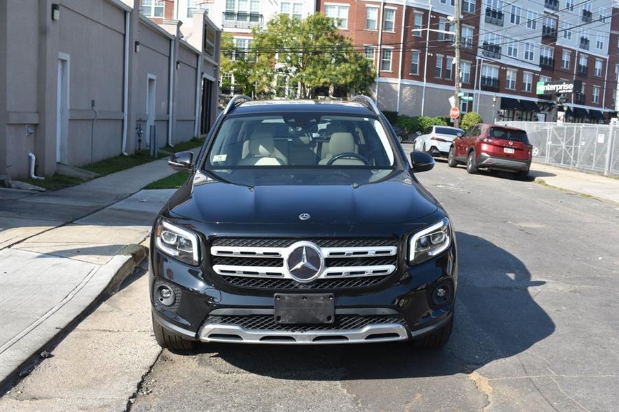 2021 Mercedes Benz GLB 250 photo 3