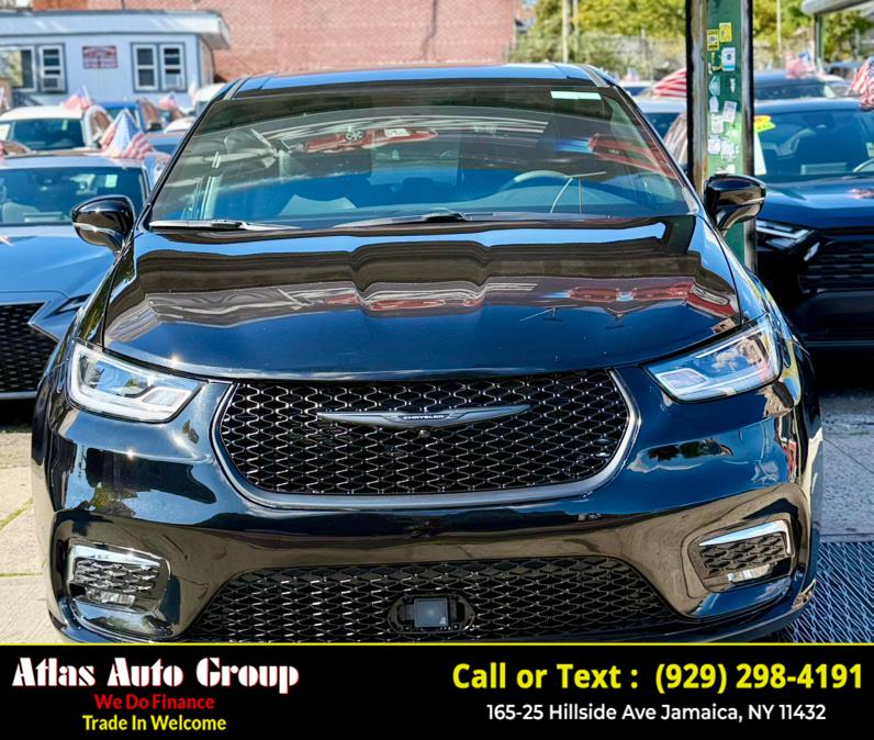 2025 Chrysler Pacifica Select FWD, available for sale in Jamaica, New York | Atlas Auto Group. Jamaica, New York 2025 Chrysler Pacifica Select FWD, available for sale in Jamaica, New York | Atlas Auto Group. Jamaica, New York
