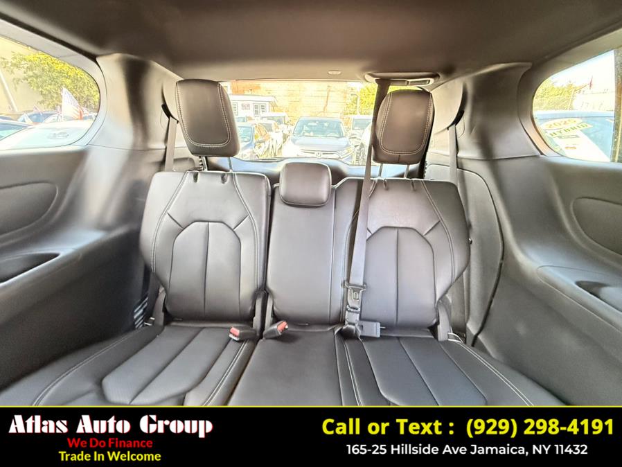 2025 Chrysler Pacifica Select FWD, available for sale in Jamaica, New York | Atlas Auto Group. Jamaica, New York 2025 Chrysler Pacifica Select FWD, available for sale in Jamaica, New York | Atlas Auto Group. Jamaica, New York
