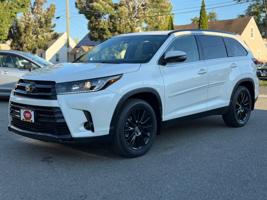 2019 Toyota Highlander SE's photo