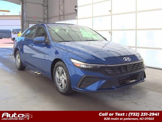 2024 Hyundai Elantra SE's photo