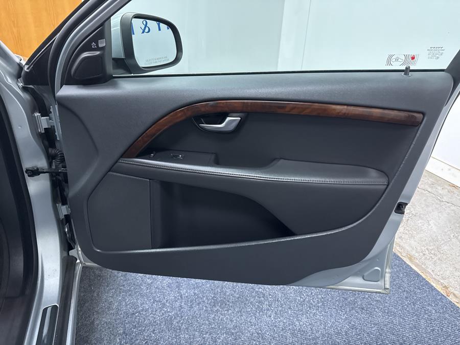 2012 Volvo S80 4dr Sdn 3.0L, available for sale in Plainville, Connecticut | New England Auto Sales LLC. Plainville, Connecticut 2012 Volvo S80 4dr Sdn 3.0L, available for sale in Plainville, Connecticut | New England Auto Sales LLC. Plainville, Connecticut
