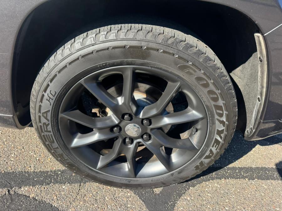 2015 Jeep Grand Cherokee 4WD 4dr Summit, available for sale in Waterbury, Connecticut | Platinum Auto Care. Waterbury, Connecticut 2015 Jeep Grand Cherokee 4WD 4dr Summit, available for sale in Waterbury, Connecticut | Platinum Auto Care. Waterbury, Connecticut