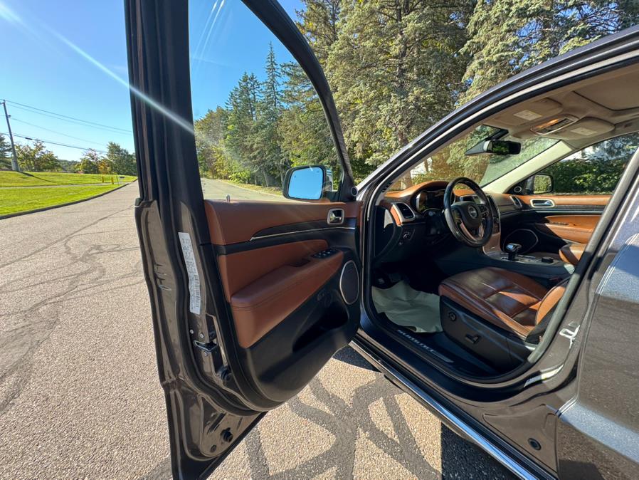 2015 Jeep Grand Cherokee 4WD 4dr Summit, available for sale in Waterbury, Connecticut | Platinum Auto Care. Waterbury, Connecticut 2015 Jeep Grand Cherokee 4WD 4dr Summit, available for sale in Waterbury, Connecticut | Platinum Auto Care. Waterbury, Connecticut