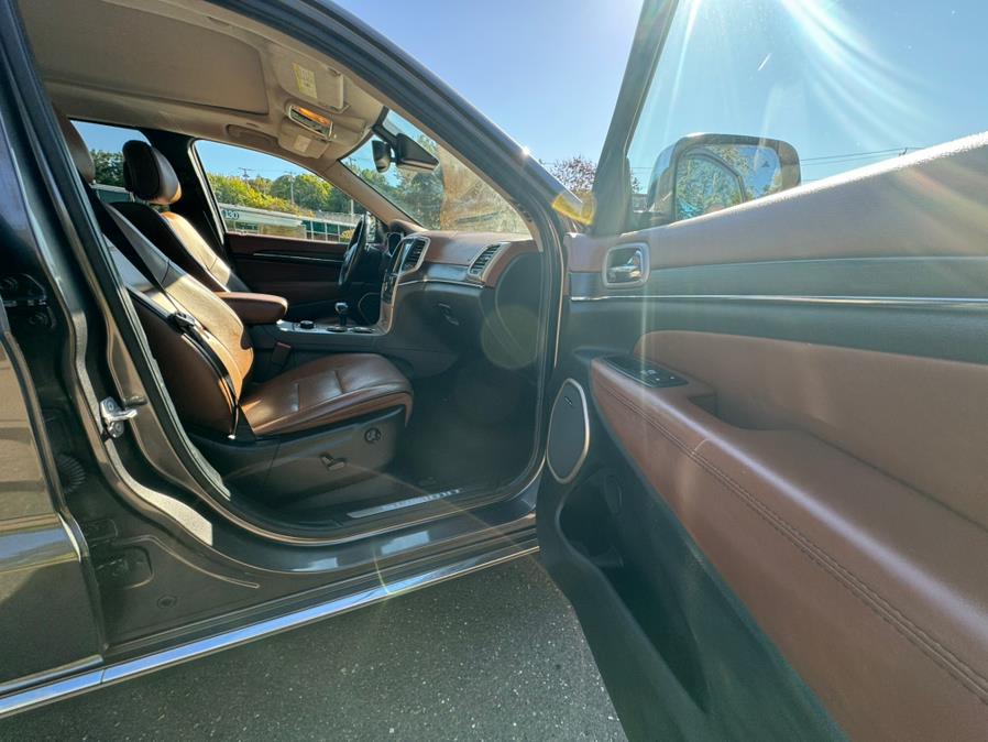 2015 Jeep Grand Cherokee 4WD 4dr Summit, available for sale in Waterbury, Connecticut | Platinum Auto Care. Waterbury, Connecticut 2015 Jeep Grand Cherokee 4WD 4dr Summit, available for sale in Waterbury, Connecticut | Platinum Auto Care. Waterbury, Connecticut