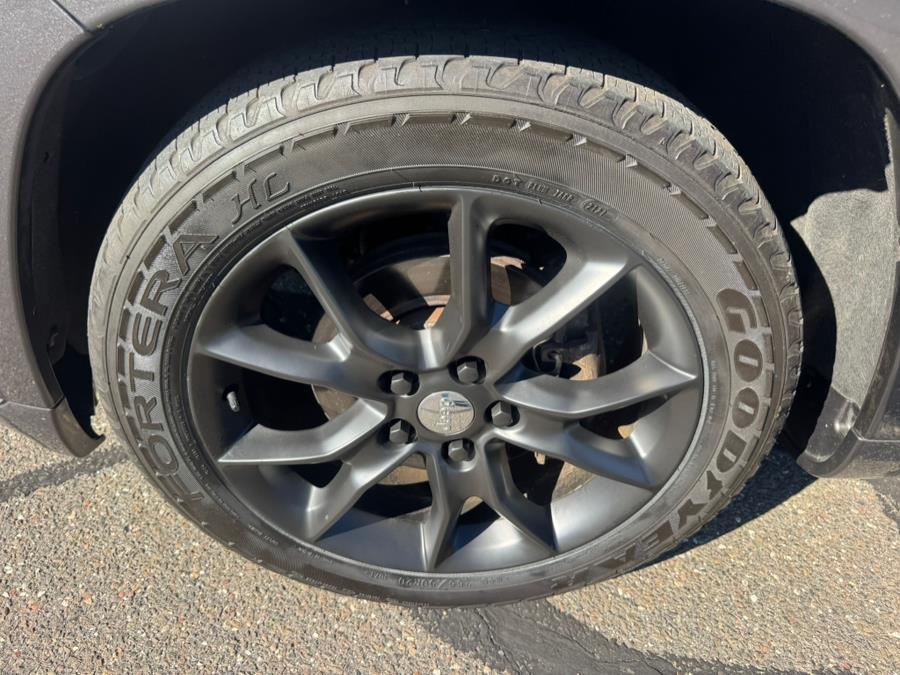 2015 Jeep Grand Cherokee 4WD 4dr Summit, available for sale in Waterbury, Connecticut | Platinum Auto Care. Waterbury, Connecticut 2015 Jeep Grand Cherokee 4WD 4dr Summit, available for sale in Waterbury, Connecticut | Platinum Auto Care. Waterbury, Connecticut