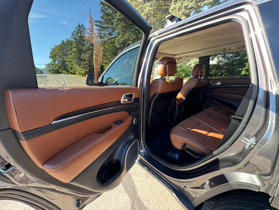2015 Jeep Grand Cherokee 4WD 4dr Summit, available for sale in Waterbury, Connecticut | Platinum Auto Care. Waterbury, Connecticut 2015 Jeep Grand Cherokee 4WD 4dr Summit, available for sale in Waterbury, Connecticut | Platinum Auto Care. Waterbury, Connecticut