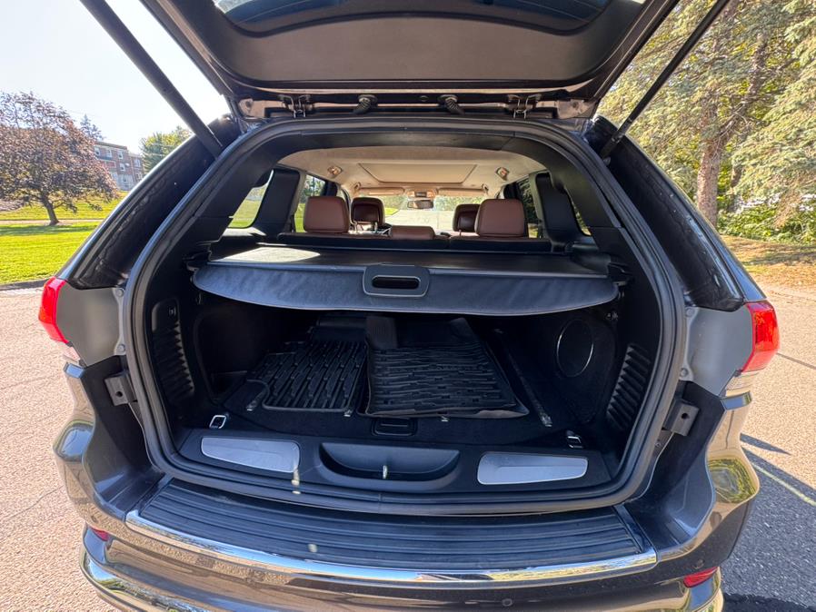 2015 Jeep Grand Cherokee 4WD 4dr Summit, available for sale in Waterbury, Connecticut | Platinum Auto Care. Waterbury, Connecticut 2015 Jeep Grand Cherokee 4WD 4dr Summit, available for sale in Waterbury, Connecticut | Platinum Auto Care. Waterbury, Connecticut