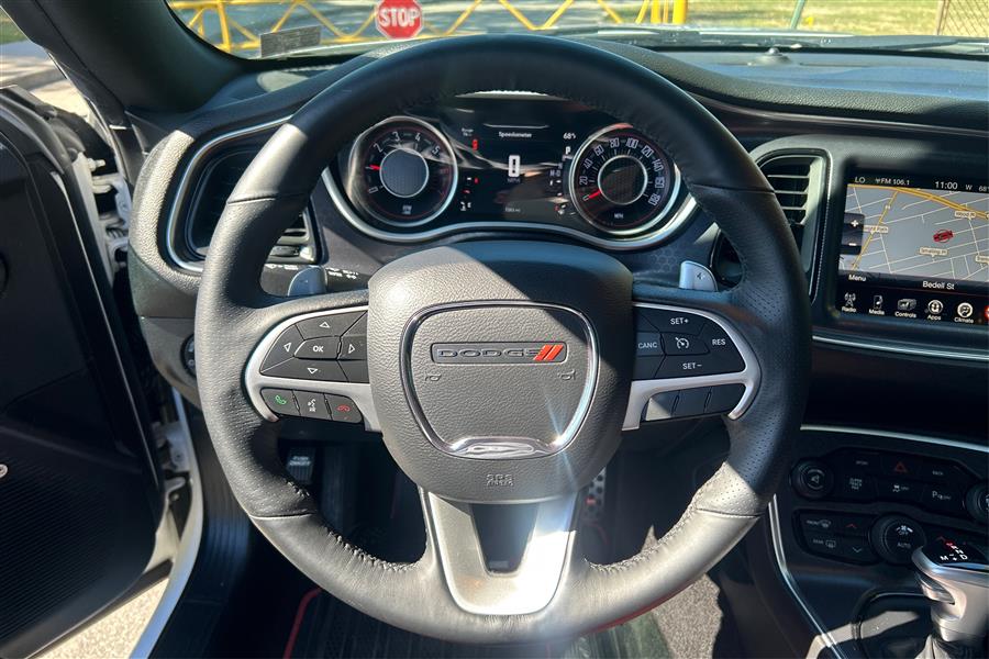 2015 Dodge Challenger R/T Scat Pack photo 15