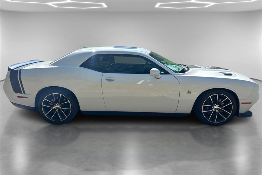 2015 Dodge Challenger R/T Scat Pack photo 3