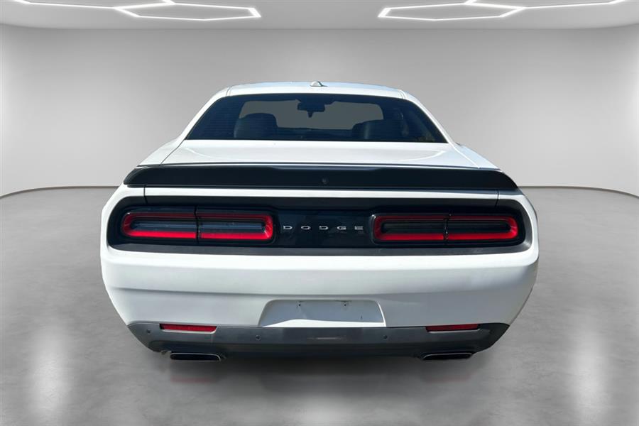 2015 Dodge Challenger R/T Scat Pack photo 5