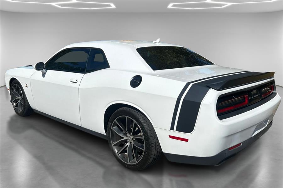 2015 Dodge Challenger R/T Scat Pack photo 6