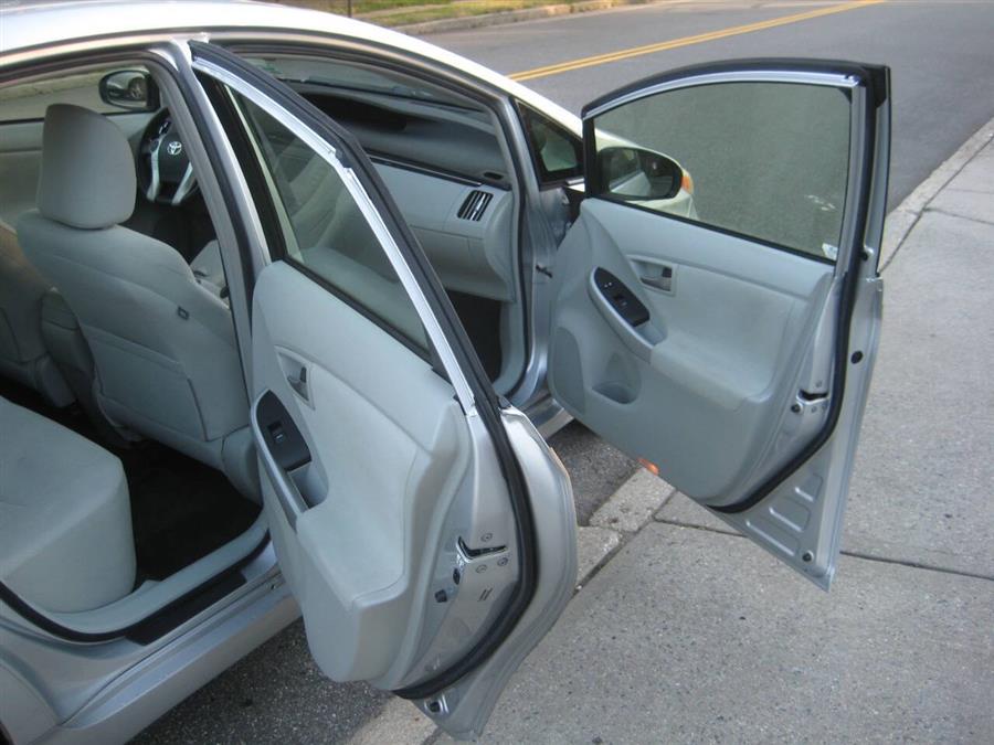 2012 Toyota Prius Three 4dr Hatchback, available for sale in Massapequa, New York | Rite Choice Auto Inc.. Massapequa, New York 2012 Toyota Prius Three 4dr Hatchback, available for sale in Massapequa, New York | Rite Choice Auto Inc.. Massapequa, New York