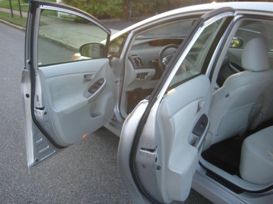 2012 Toyota Prius Three 4dr Hatchback, available for sale in Massapequa, New York | Rite Choice Auto Inc.. Massapequa, New York 2012 Toyota Prius Three 4dr Hatchback, available for sale in Massapequa, New York | Rite Choice Auto Inc.. Massapequa, New York