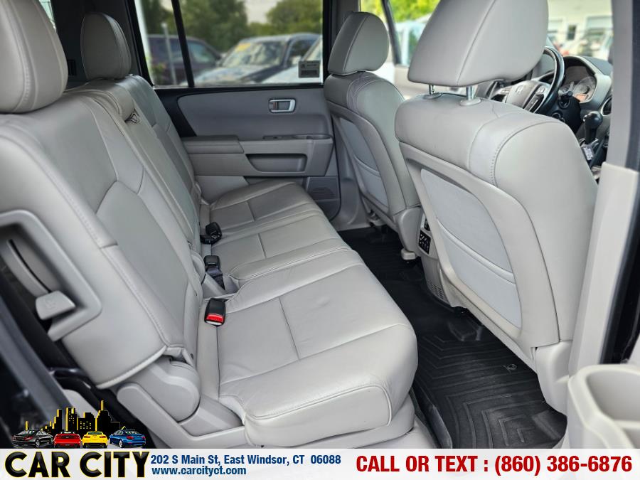 2015 Honda Pilot 4WD 4dr Touring w/RES & Navi, available for sale in East Windsor, Connecticut | Car City LLC. East Windsor, Connecticut 2015 Honda Pilot 4WD 4dr Touring w/RES & Navi, available for sale in East Windsor, Connecticut | Car City LLC. East Windsor, Connecticut