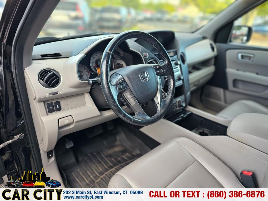 2015 Honda Pilot 4WD 4dr Touring w/RES & Navi, available for sale in East Windsor, Connecticut | Car City LLC. East Windsor, Connecticut 2015 Honda Pilot 4WD 4dr Touring w/RES & Navi, available for sale in East Windsor, Connecticut | Car City LLC. East Windsor, Connecticut