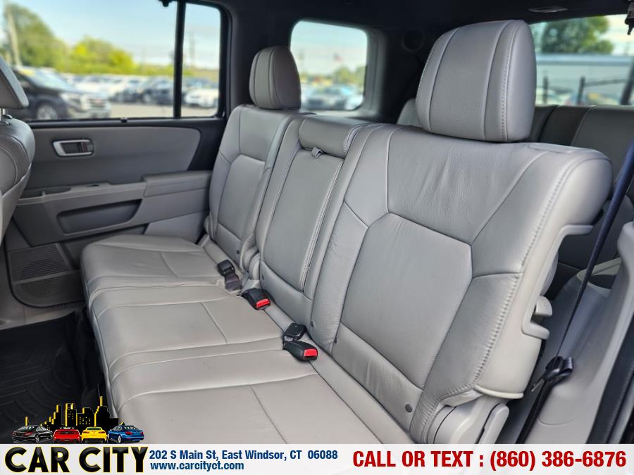 2015 Honda Pilot 4WD 4dr Touring w/RES & Navi, available for sale in East Windsor, Connecticut | Car City LLC. East Windsor, Connecticut 2015 Honda Pilot 4WD 4dr Touring w/RES & Navi, available for sale in East Windsor, Connecticut | Car City LLC. East Windsor, Connecticut