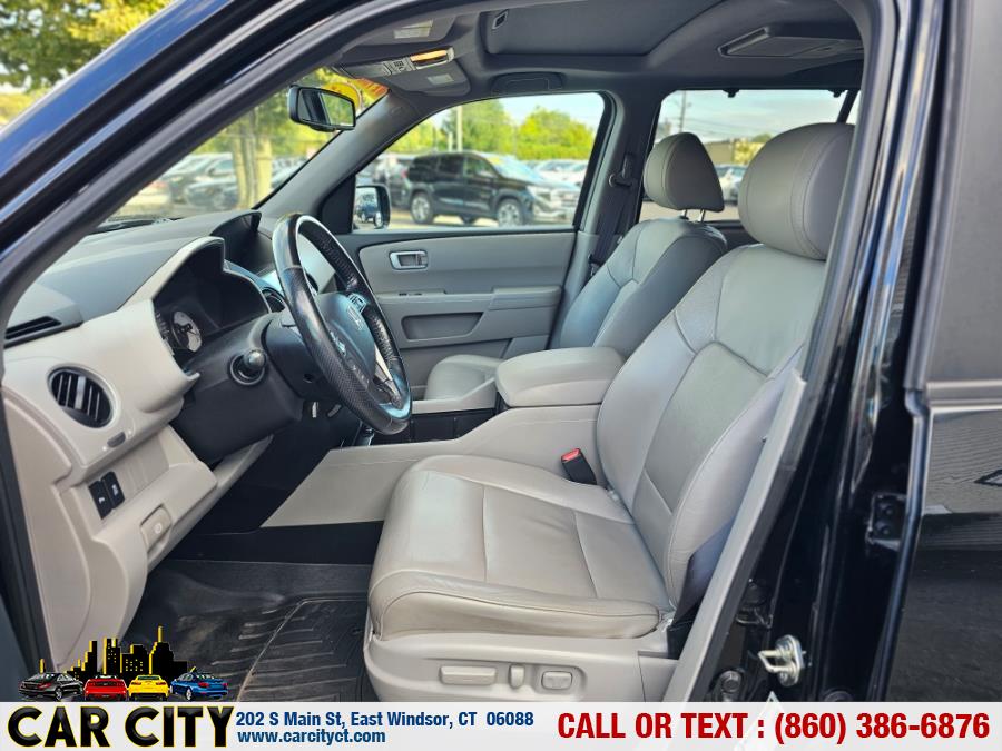 2015 Honda Pilot 4WD 4dr Touring w/RES & Navi, available for sale in East Windsor, Connecticut | Car City LLC. East Windsor, Connecticut 2015 Honda Pilot 4WD 4dr Touring w/RES & Navi, available for sale in East Windsor, Connecticut | Car City LLC. East Windsor, Connecticut