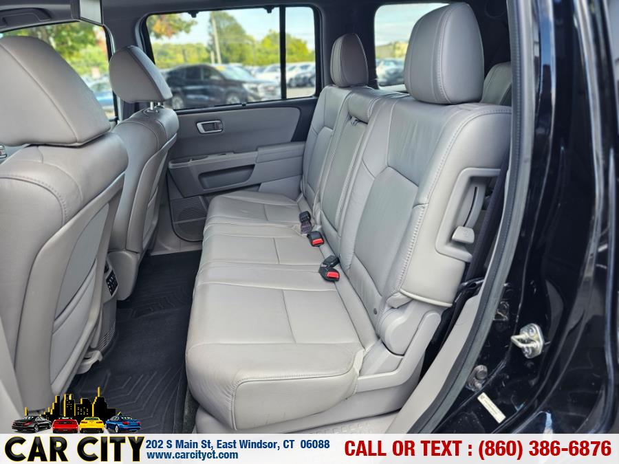 2015 Honda Pilot 4WD 4dr Touring w/RES & Navi, available for sale in East Windsor, Connecticut | Car City LLC. East Windsor, Connecticut 2015 Honda Pilot 4WD 4dr Touring w/RES & Navi, available for sale in East Windsor, Connecticut | Car City LLC. East Windsor, Connecticut