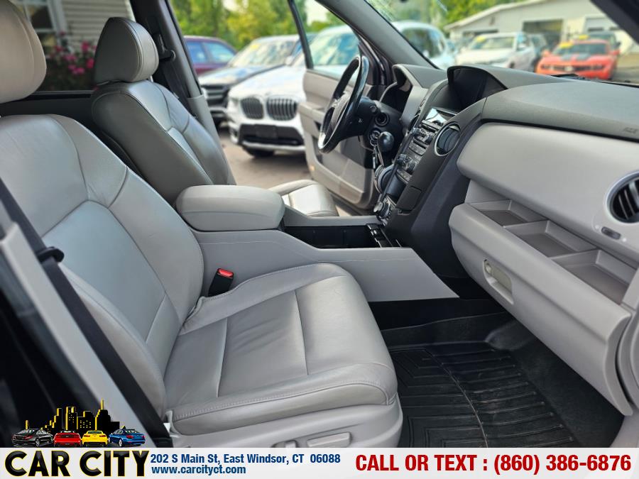 2015 Honda Pilot 4WD 4dr Touring w/RES & Navi, available for sale in East Windsor, Connecticut | Car City LLC. East Windsor, Connecticut 2015 Honda Pilot 4WD 4dr Touring w/RES & Navi, available for sale in East Windsor, Connecticut | Car City LLC. East Windsor, Connecticut