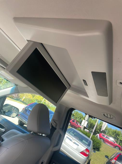 2017 Toyota Sienna XLE AWD 7-Passenger (Natl), available for sale in New Milford, Connecticut | Faustos Auto Body and Repairs LLC. New Milford, Connecticut 2017 Toyota Sienna XLE AWD 7-Passenger (Natl), available for sale in New Milford, Connecticut | Faustos Auto Body and Repairs LLC. New Milford, Connecticut