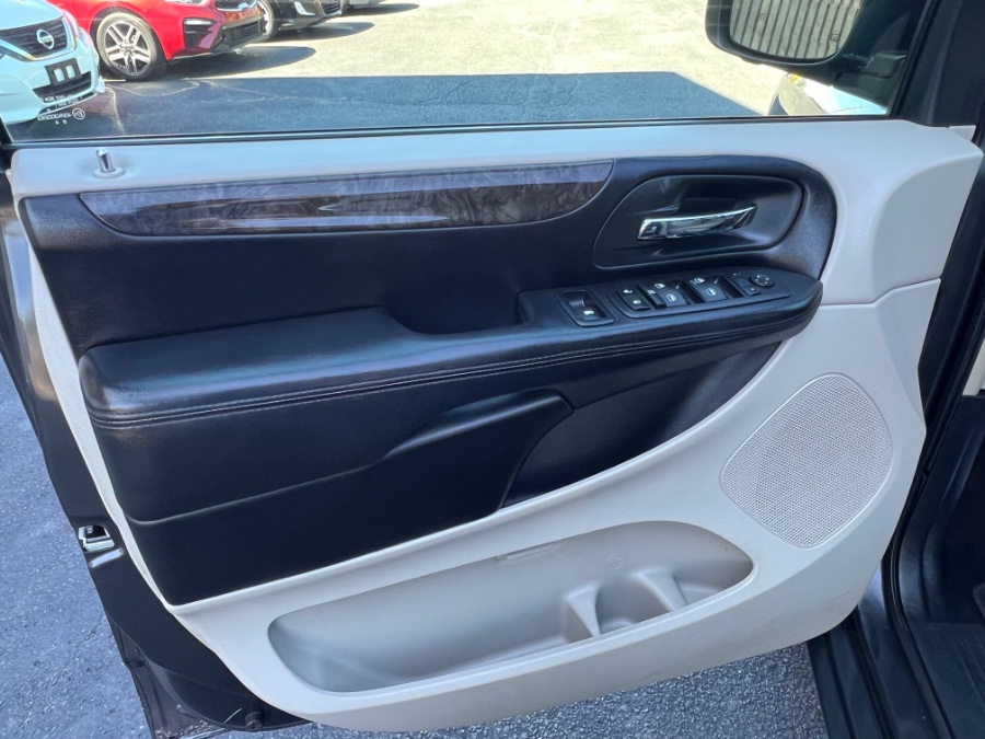 2011 Dodge Grand Caravan 4dr Wgn Crew, available for sale in Westfield, Massachusetts | Auto Wings Cop. Westfield, Massachusetts 2011 Dodge Grand Caravan 4dr Wgn Crew, available for sale in Westfield, Massachusetts | Auto Wings Cop. Westfield, Massachusetts