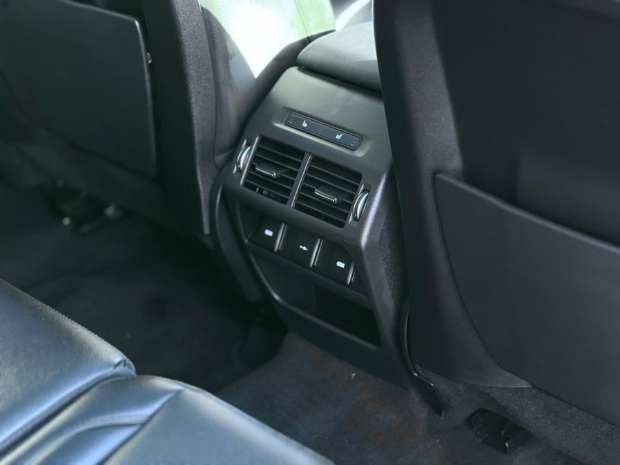 2020 Land Rover Discovery Sport SE 4WD, available for sale in Paterson, New Jersey | Speedway Motors LLC. Paterson, New Jersey 2020 Land Rover Discovery Sport SE 4WD, available for sale in Paterson, New Jersey | Speedway Motors LLC. Paterson, New Jersey