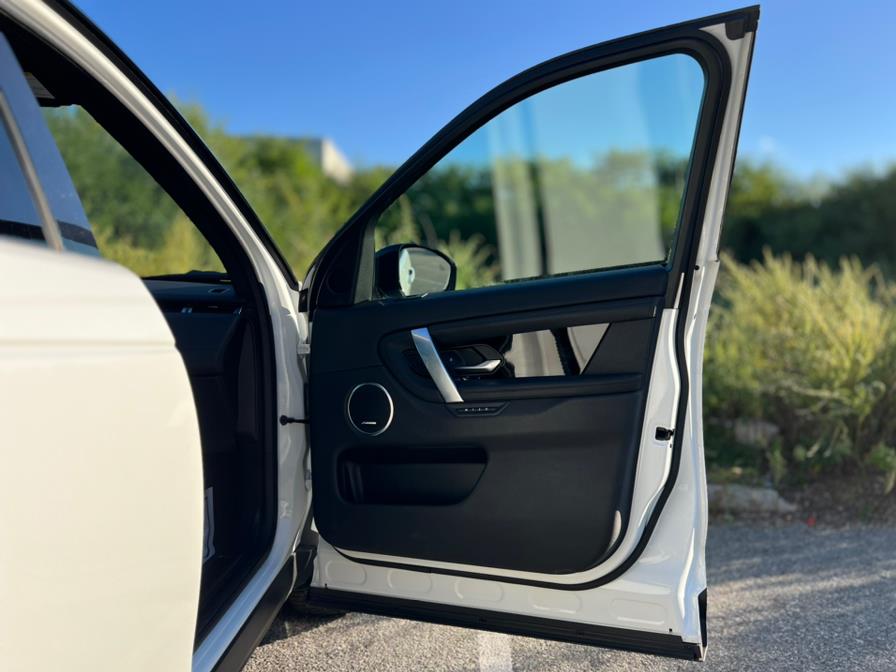2020 Land Rover Discovery Sport SE 4WD, available for sale in Paterson, New Jersey | Speedway Motors LLC. Paterson, New Jersey 2020 Land Rover Discovery Sport SE 4WD, available for sale in Paterson, New Jersey | Speedway Motors LLC. Paterson, New Jersey