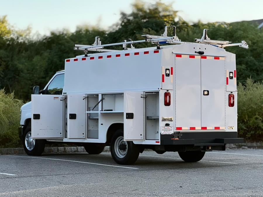 2023 Ford E-Series Cutaway E-350 DRW 138" WB, available for sale in Paterson, New Jersey | Speedway Motors LLC. Paterson, New Jersey 2023 Ford E-Series Cutaway E-350 DRW 138" WB, available for sale in Paterson, New Jersey | Speedway Motors LLC. Paterson, New Jersey