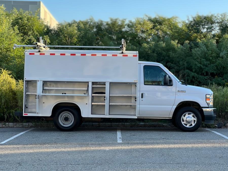 2023 Ford E-Series Cutaway E-350 DRW 138" WB, available for sale in Paterson, New Jersey | Speedway Motors LLC. Paterson, New Jersey 2023 Ford E-Series Cutaway E-350 DRW 138" WB, available for sale in Paterson, New Jersey | Speedway Motors LLC. Paterson, New Jersey
