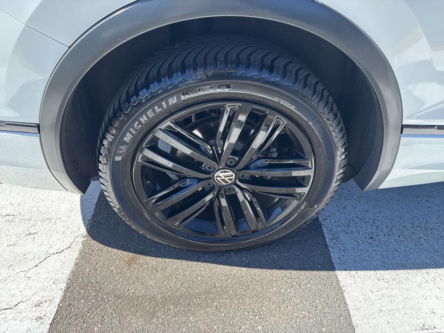 2022 Volkswagen Tiguan 2.0T SE R-Line Black 4MOTION, available for sale in Waterbury, Connecticut | National Auto Brokers, Inc.. Waterbury, Connecticut 2022 Volkswagen Tiguan 2.0T SE R-Line Black 4MOTION, available for sale in Waterbury, Connecticut | National Auto Brokers, Inc.. Waterbury, Connecticut