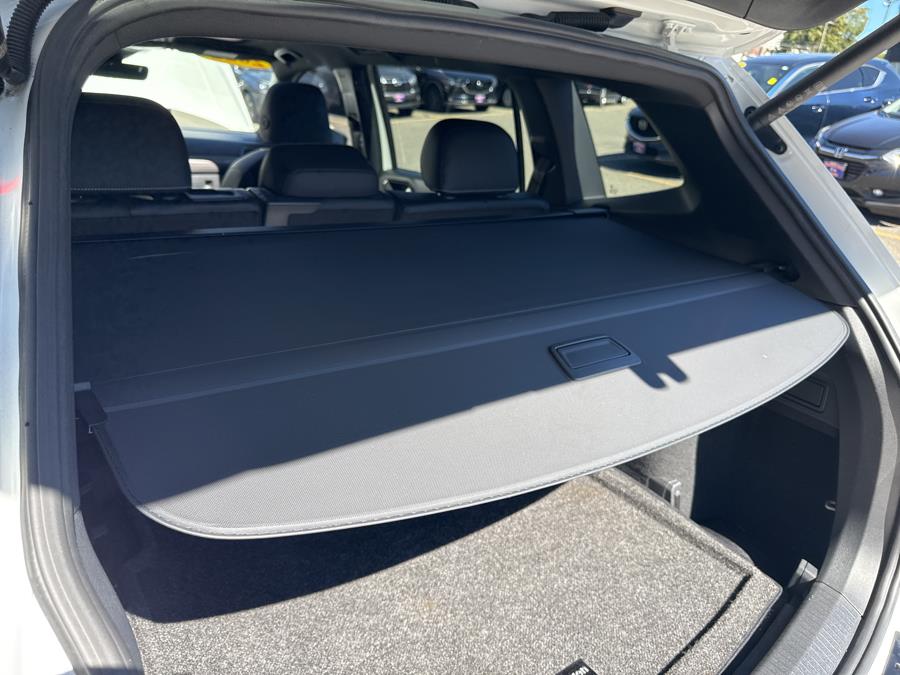 2022 Volkswagen Tiguan 2.0T SE R-Line Black 4MOTION, available for sale in Waterbury, Connecticut | National Auto Brokers, Inc.. Waterbury, Connecticut 2022 Volkswagen Tiguan 2.0T SE R-Line Black 4MOTION, available for sale in Waterbury, Connecticut | National Auto Brokers, Inc.. Waterbury, Connecticut