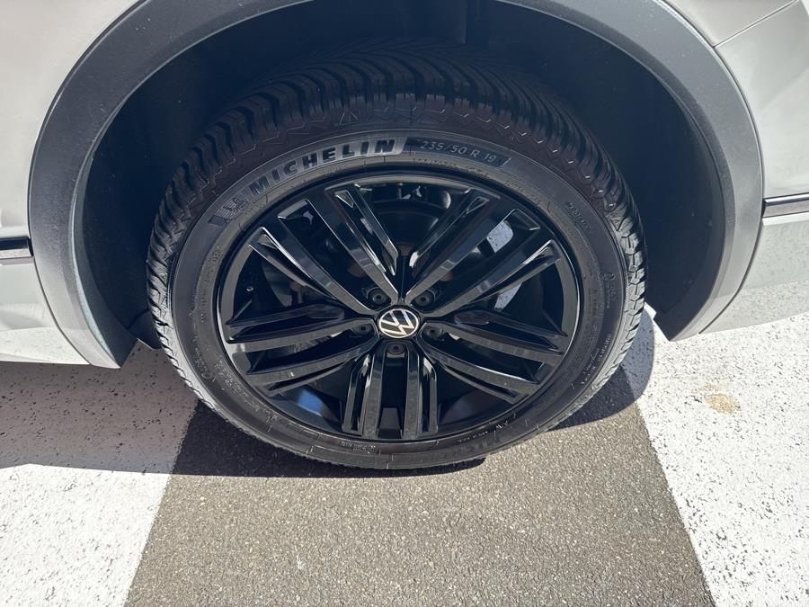 2022 Volkswagen Tiguan 2.0T SE R-Line Black 4MOTION, available for sale in Waterbury, Connecticut | National Auto Brokers, Inc.. Waterbury, Connecticut 2022 Volkswagen Tiguan 2.0T SE R-Line Black 4MOTION, available for sale in Waterbury, Connecticut | National Auto Brokers, Inc.. Waterbury, Connecticut