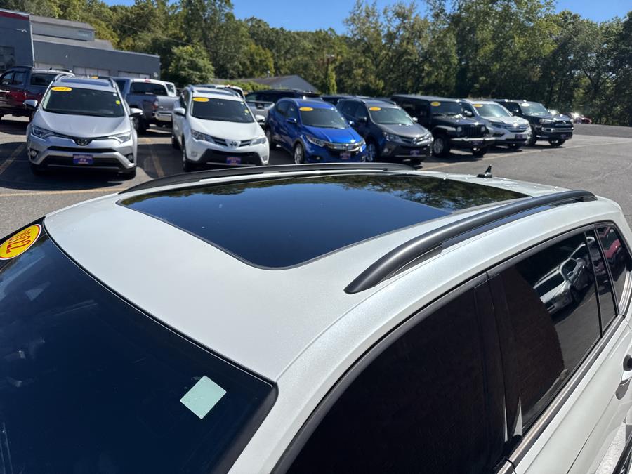 2022 Volkswagen Tiguan 2.0T SE R-Line Black 4MOTION, available for sale in Waterbury, Connecticut | National Auto Brokers, Inc.. Waterbury, Connecticut 2022 Volkswagen Tiguan 2.0T SE R-Line Black 4MOTION, available for sale in Waterbury, Connecticut | National Auto Brokers, Inc.. Waterbury, Connecticut