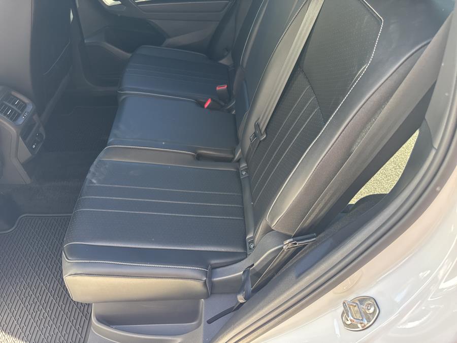 2022 Volkswagen Tiguan 2.0T SE R-Line Black 4MOTION, available for sale in Waterbury, Connecticut | National Auto Brokers, Inc.. Waterbury, Connecticut 2022 Volkswagen Tiguan 2.0T SE R-Line Black 4MOTION, available for sale in Waterbury, Connecticut | National Auto Brokers, Inc.. Waterbury, Connecticut