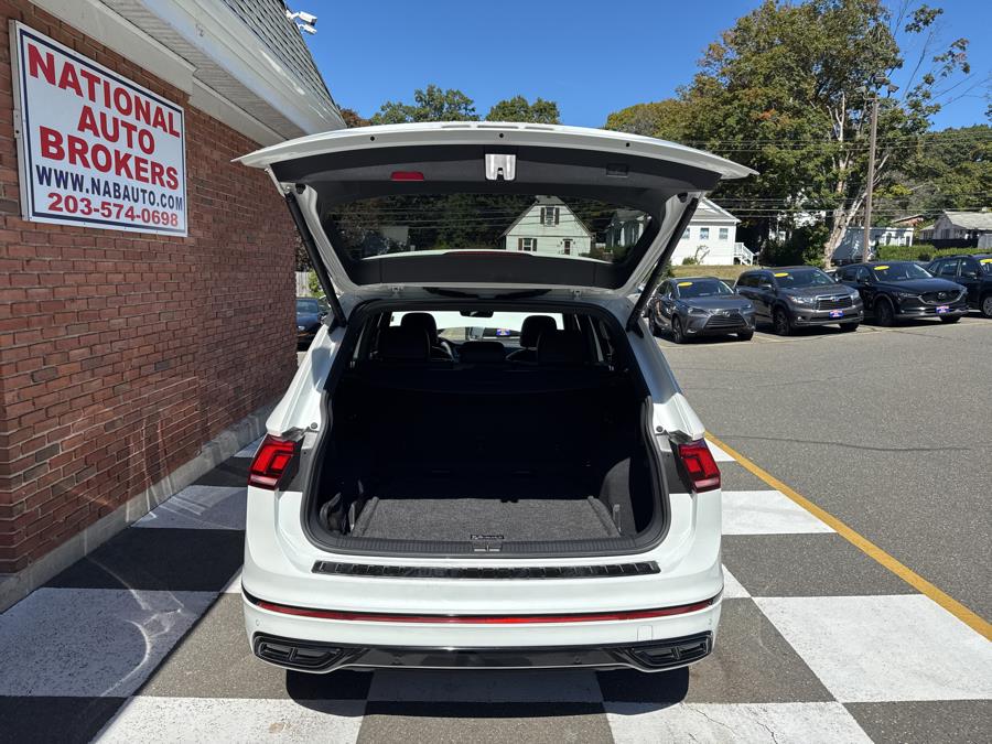 2022 Volkswagen Tiguan 2.0T SE R-Line Black 4MOTION, available for sale in Waterbury, Connecticut | National Auto Brokers, Inc.. Waterbury, Connecticut 2022 Volkswagen Tiguan 2.0T SE R-Line Black 4MOTION, available for sale in Waterbury, Connecticut | National Auto Brokers, Inc.. Waterbury, Connecticut