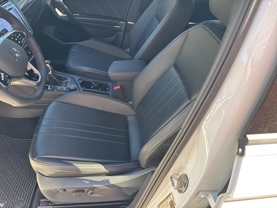 2022 Volkswagen Tiguan 2.0T SE R-Line Black 4MOTION, available for sale in Waterbury, Connecticut | National Auto Brokers, Inc.. Waterbury, Connecticut 2022 Volkswagen Tiguan 2.0T SE R-Line Black 4MOTION, available for sale in Waterbury, Connecticut | National Auto Brokers, Inc.. Waterbury, Connecticut
